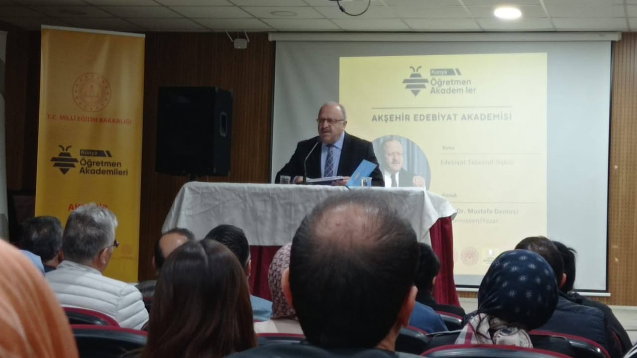 Akşehir'de Edebiyat Akademisi Öğretmenlerden Tam Not Aldı