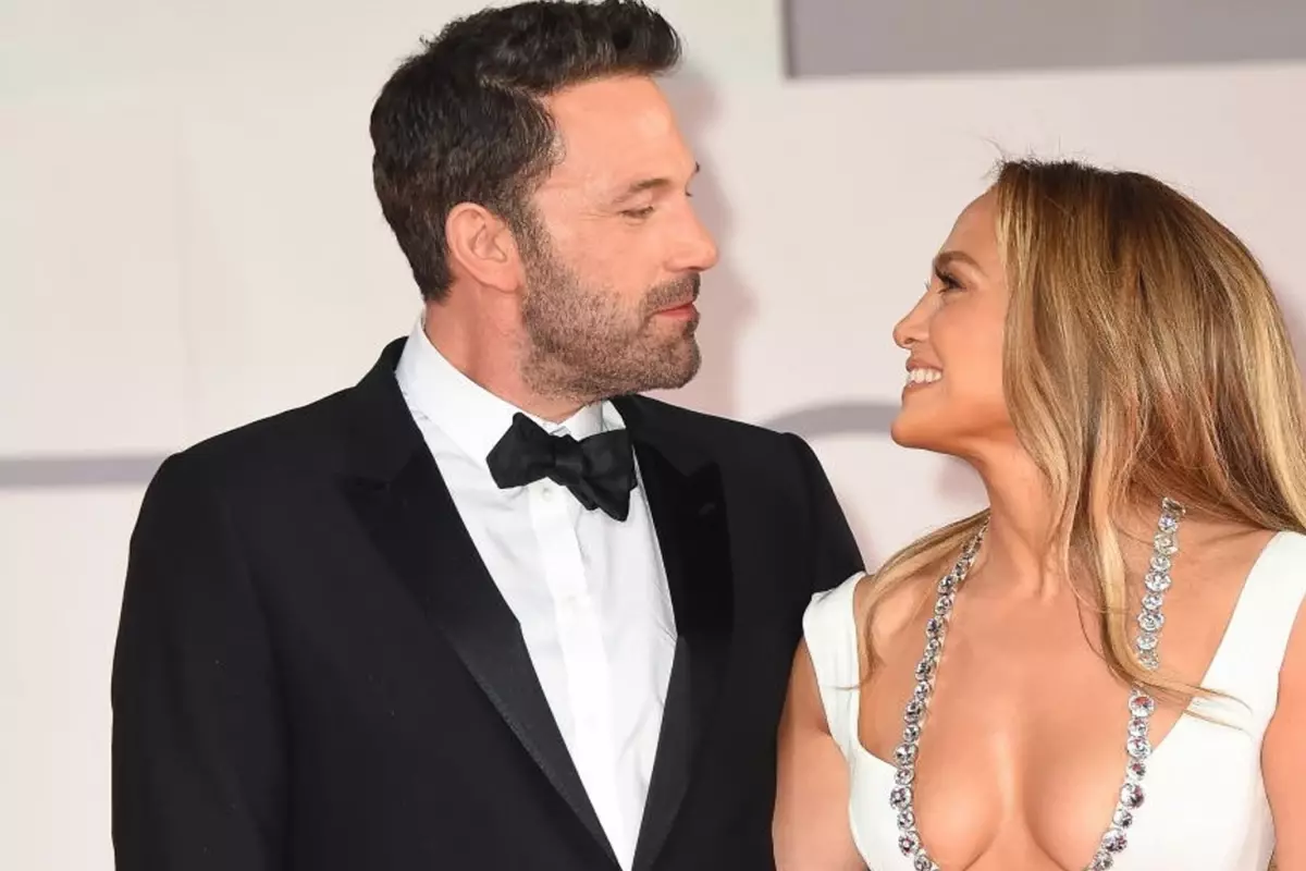 Ben Affleck ve Jennifer Lopez'in Mülkü Alıcı Bulmakta Zorlanıyor