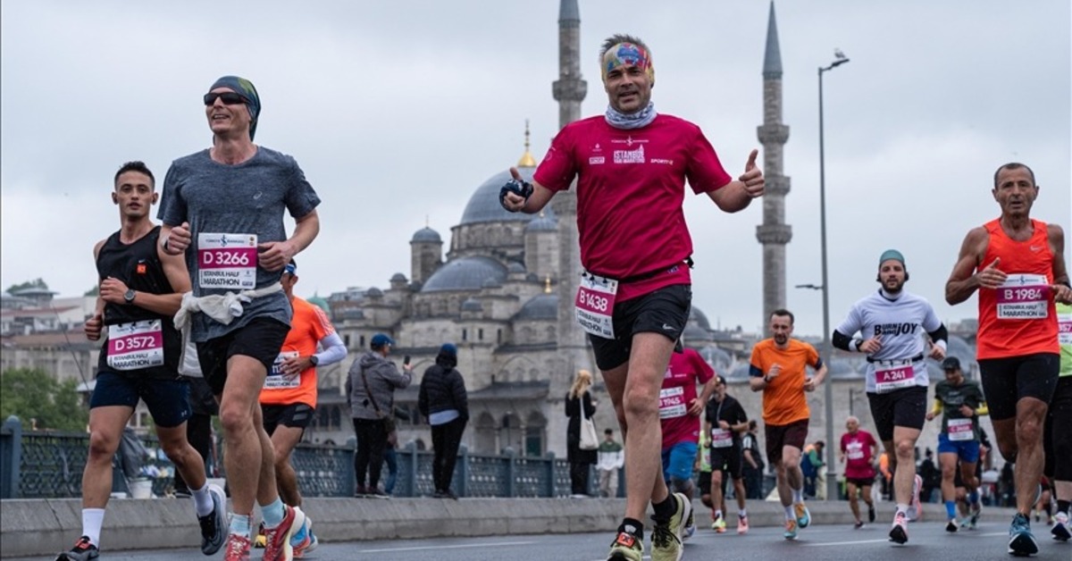 İstanbul'da Türkiye İş Bankası 20. Yarı Maratonu Başladı