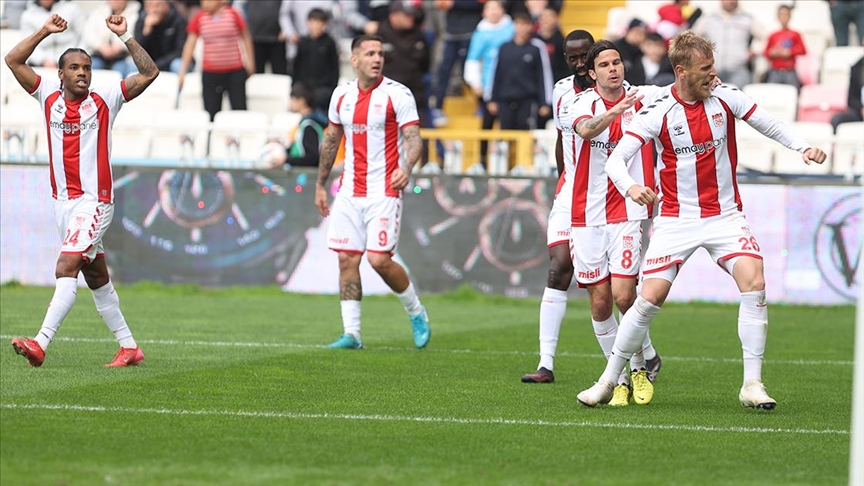 Sivasspor, Antalyaspor'u Mağlup Ederek Galibiyet Hasretine Son Verdi