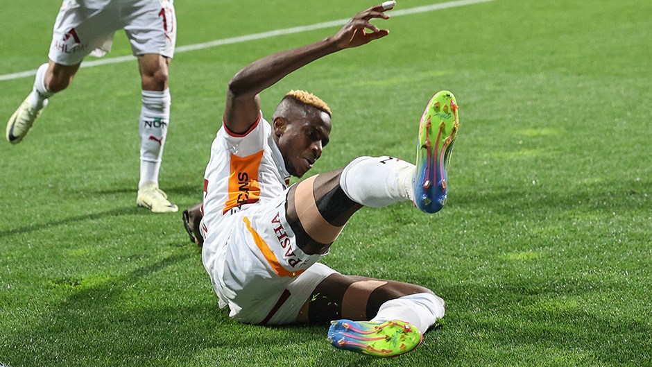 Galatasaray, Deplasmanda Eyüpspor'u Mağlup Etti