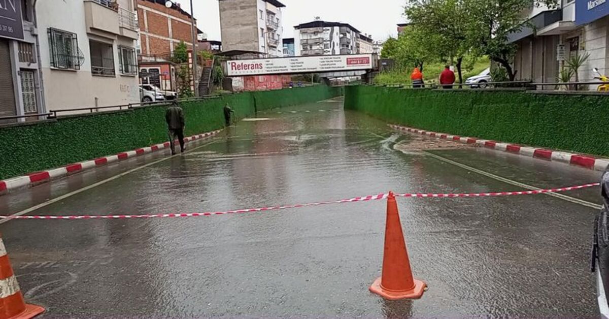 Aydın'da Sağanak Yağış Hayatı Olumsuz Etkiledi