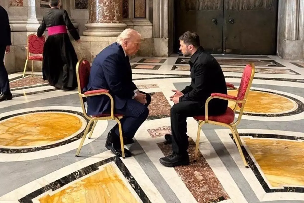 Trump ve Zelenski, Papa'nın Cenazesinde Görüştü