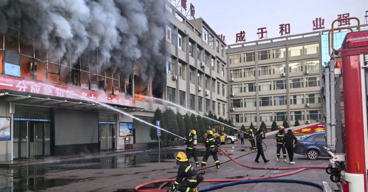 Çin'de Restoran Yangını: 22 Can Kaybı