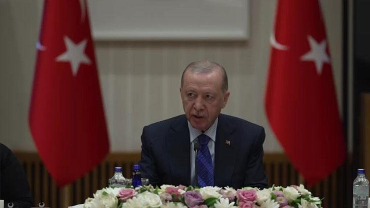 Cumhurbaşkanı Erdoğan, 1 Mayıs'ta İşçileri Kabul Etti: Çalışan Haklarını Koruma Önceliğimiz