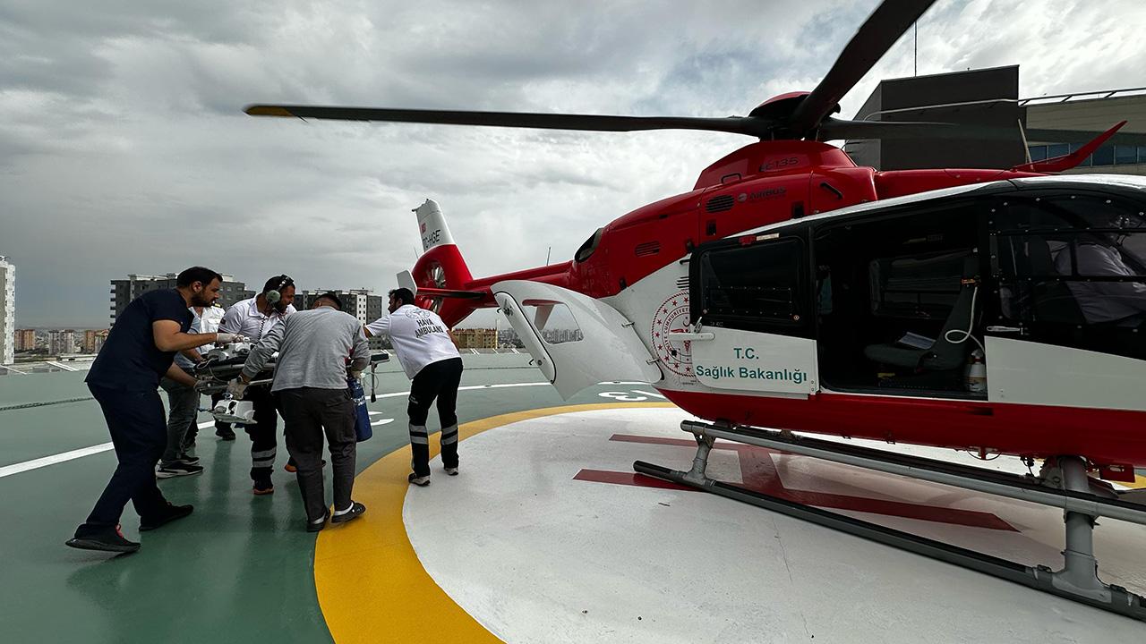 Mersin'de 2 Yaşındaki Bebek Ambulans Helikopterle Ankara'ya Sevk Edildi