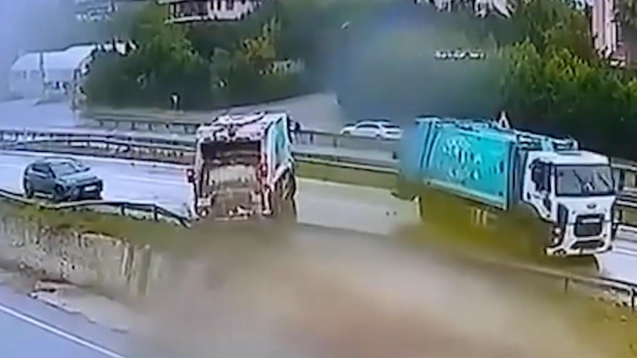 İstanbul'da Kaygan Yüzeyde Zincirleme Olay: Çöp Kamyonları ve Beton Mikseri