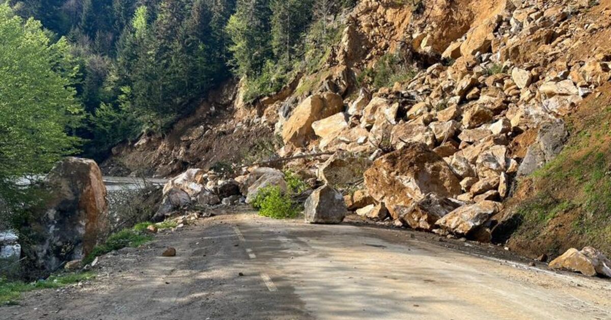 Giresun'da Heyelan: Yavuzkemal Beldesi Yolu Ulaşıma Kapandı