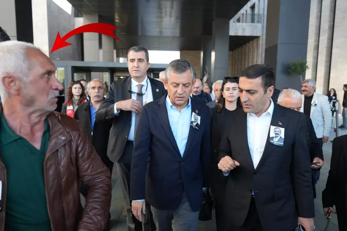 CHP Genel Başkanı Özgür Özel'e Saldırı: Saldırganın Kimliği ve Geçmişi Ortaya Çıktı
