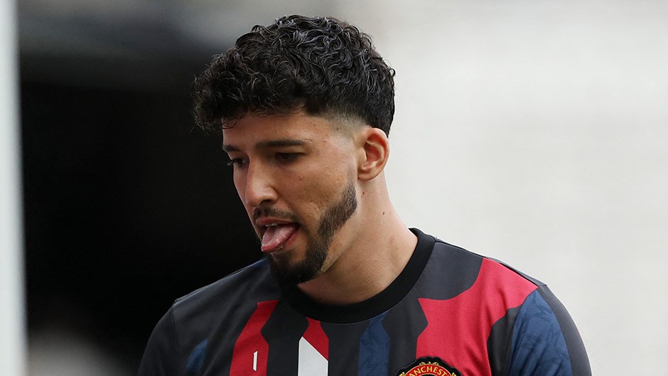 Altay Bayındır, Manchester United'da Premier Lig'de İlk 11'de
