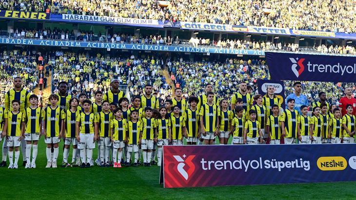 Fenerbahçe Taraftarından Yönetim İstifası Talebi: Aziz Yıldırım Rüzgarı Esiyor