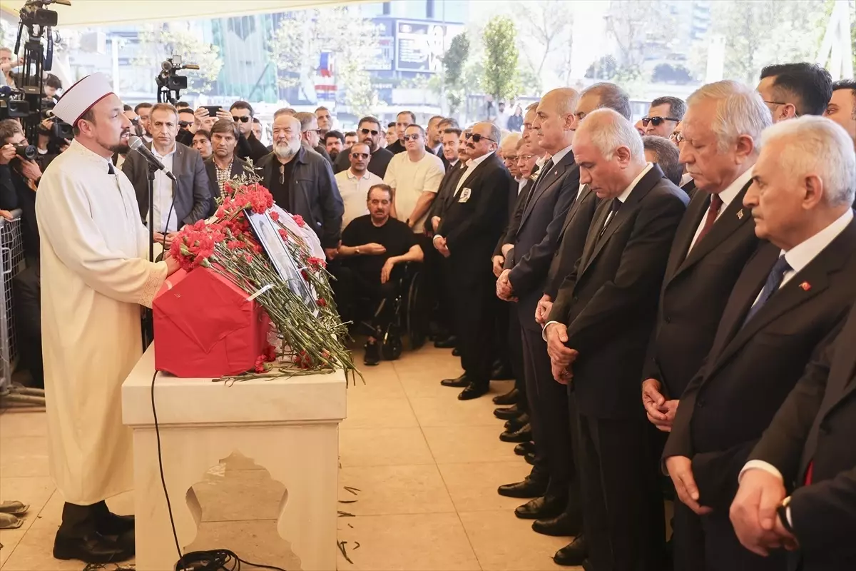 Sırrı Süreyya Önder'in Cenazesinde Son Veda ve Anılar
