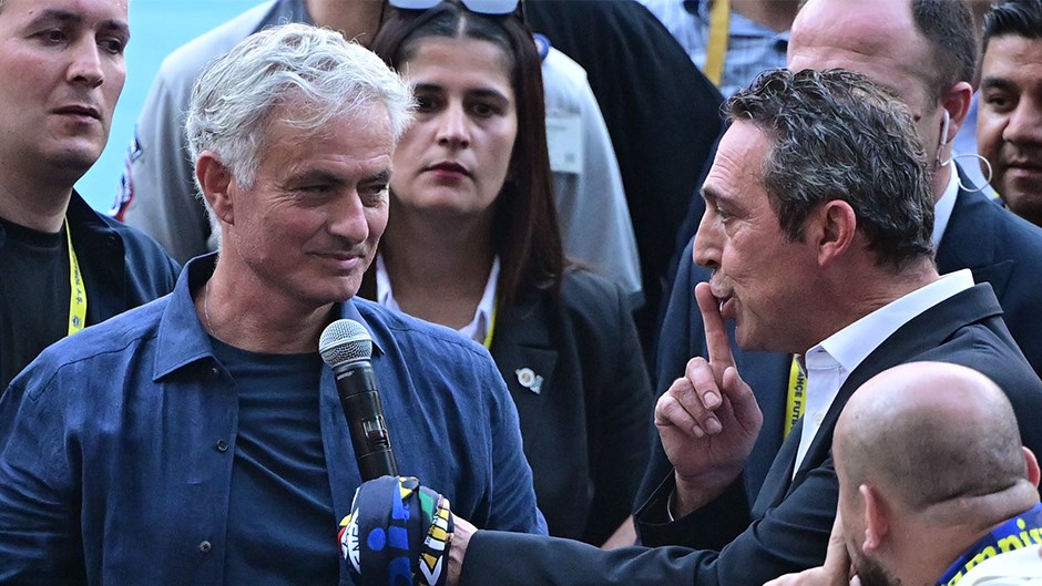Fenerbahçe - Beşiktaş Derbisi: Spor Yazarlarından Eleştiriler ve Analizler