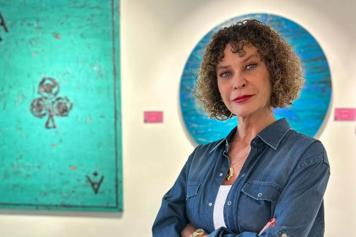 Oyuncu İpek Tenolcay, Resimleriyle Sanat Dünyasına Damga Vuruyor