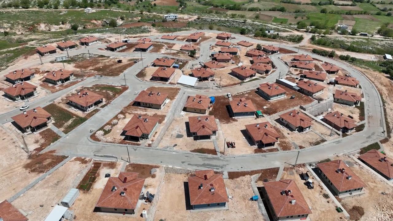 Adıyaman'ın Zey Köyü, Kayalık Zemine İleri Mühendislik Uygulamalarıyla Yeniden Hayat Buldu