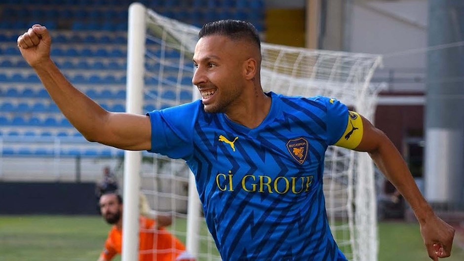 Yasin Öztekin, 38 Yaşında Kariyerinin En Golcü Sezonunu Yaşadı