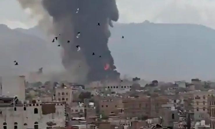 İsrail, Yemen'in Başkentindeki Sana Havalimanını Vurdu: Hava Trafiği Durdu