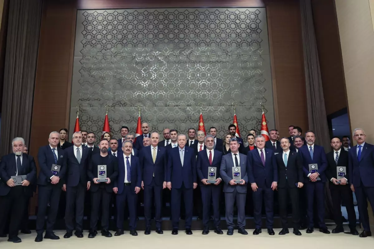 Cumhurbaşkanı Erdoğan, Anadolu Medya Ödülleri Töreninde Basını Kutladı