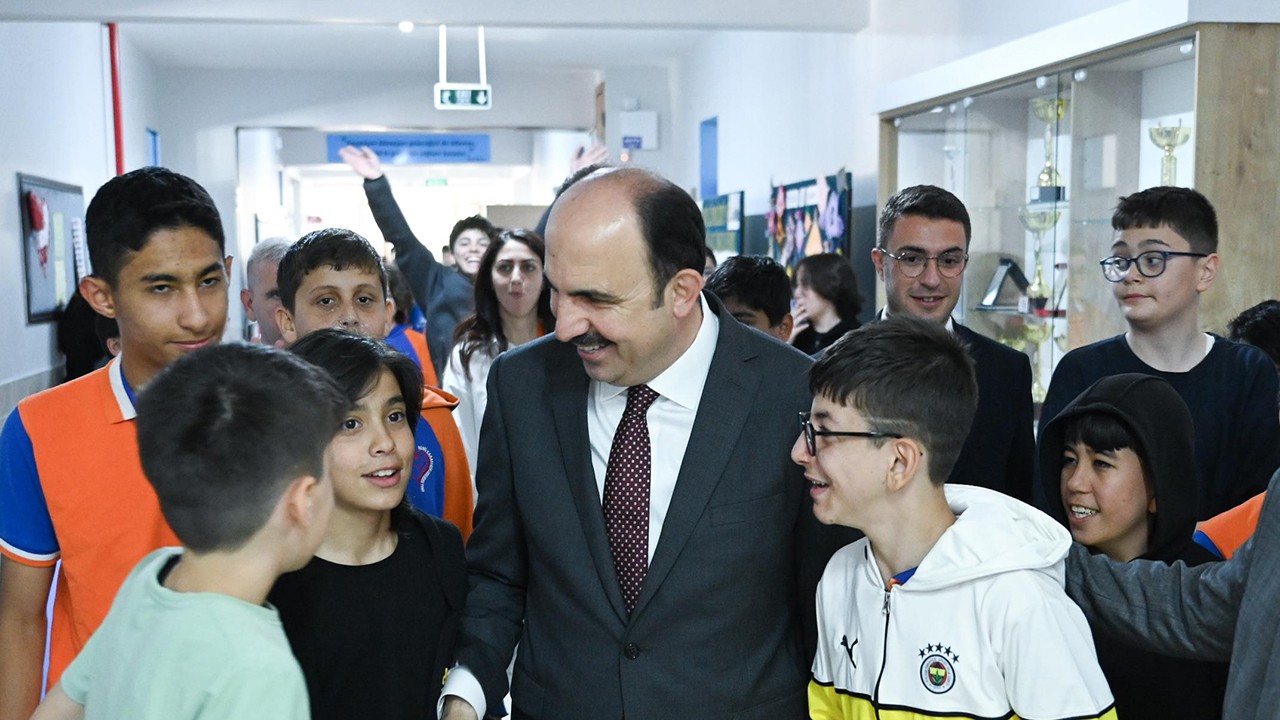 Başkan Altay, Konya'daki Okullarda Öğrencilerle Bir Araya Geldi