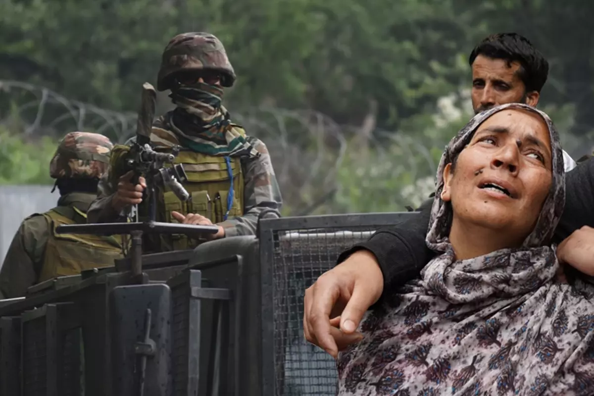 Hindistan-Pakistan Arasında Keşmir'de Çatışmalar: Ölü Sayısı 50'yi Aştı