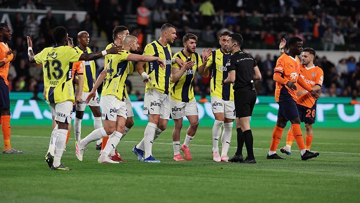 Fenerbahçe'nin Başakşehir Zaferi Spor Yazarlarının Sert Yorumlarına Yol Açtı