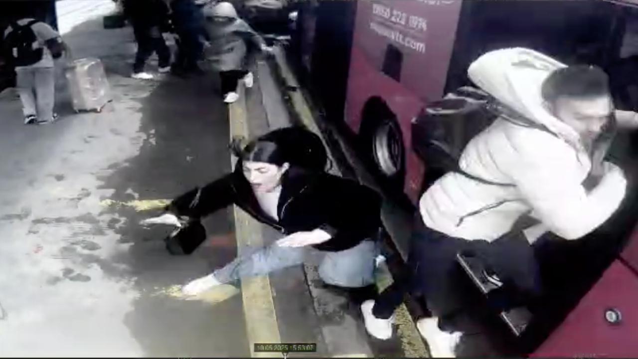 Beylikdüzü'nde Metrobüs Kazası: 1 Ölü, 42 Yaralı