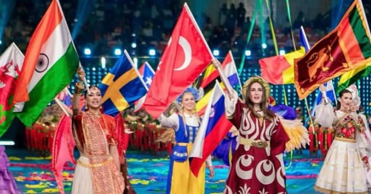 Miss World Yarışmasında Türkiye'yi Temsil Eden İdil Bilgen, Türk Bayrağını Taşımaktan Duygularını Paylaştı