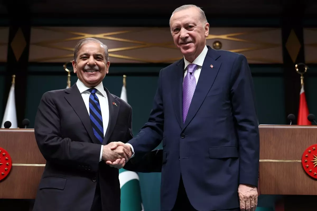 Pakistan Başbakanı Şerif, Hindistan ile Ateşkes Anlaşmasından Sonra Türkiye'ye Teşekkür Etti