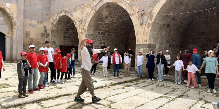 Konya'da 1803'ten Beri Yaşatılan Vakıf Geleneği: Öğrencilere Piknik ve Harçlık