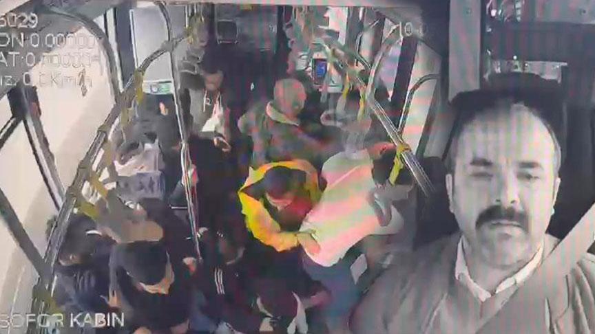 Beylikdüzü'nde Metrobüs Kazası: Yeni Görüntüler Ortaya Çıktı, 1 Kişi Hayatını Kaybetti