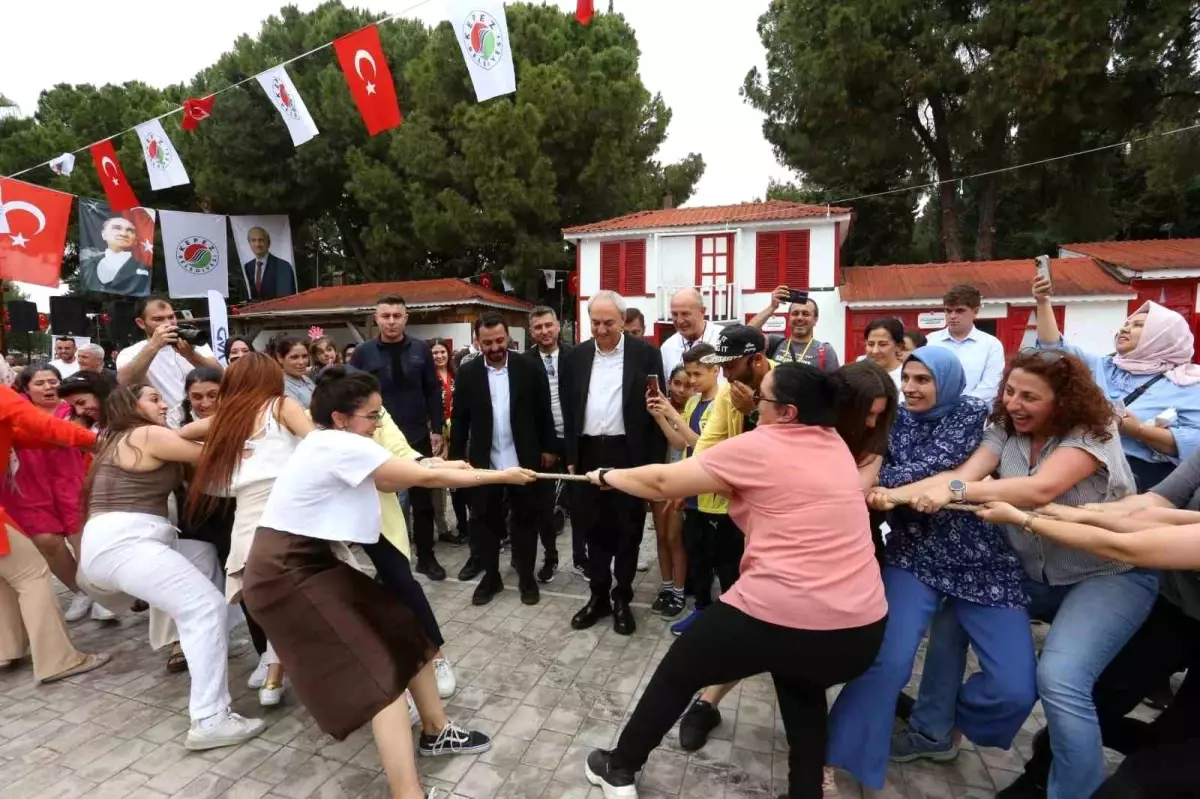 Kepez'de Anneler Günü Etkinliği, Annelere Unutulmaz Anlar Yaşattı