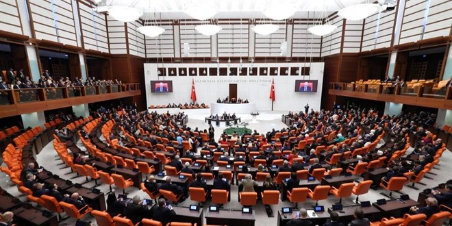 5 Yıl ve Altı Cezalı Mahkumlar İçin Yeni İnfaz Düzenlemesi: Denetimli Serbestlik ve Evde İnfaz Hakkı