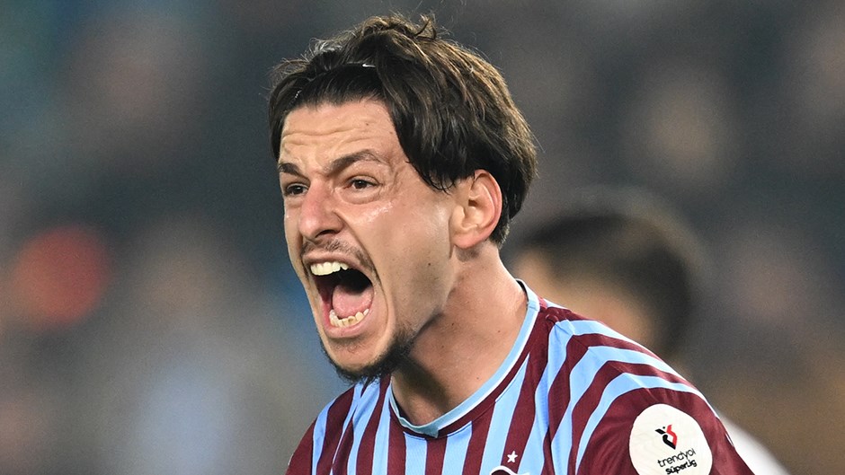 Trabzonspor'da Enis Destan'da Sakatlık: Galatasaray Derbisinde Dizinde Ağrı