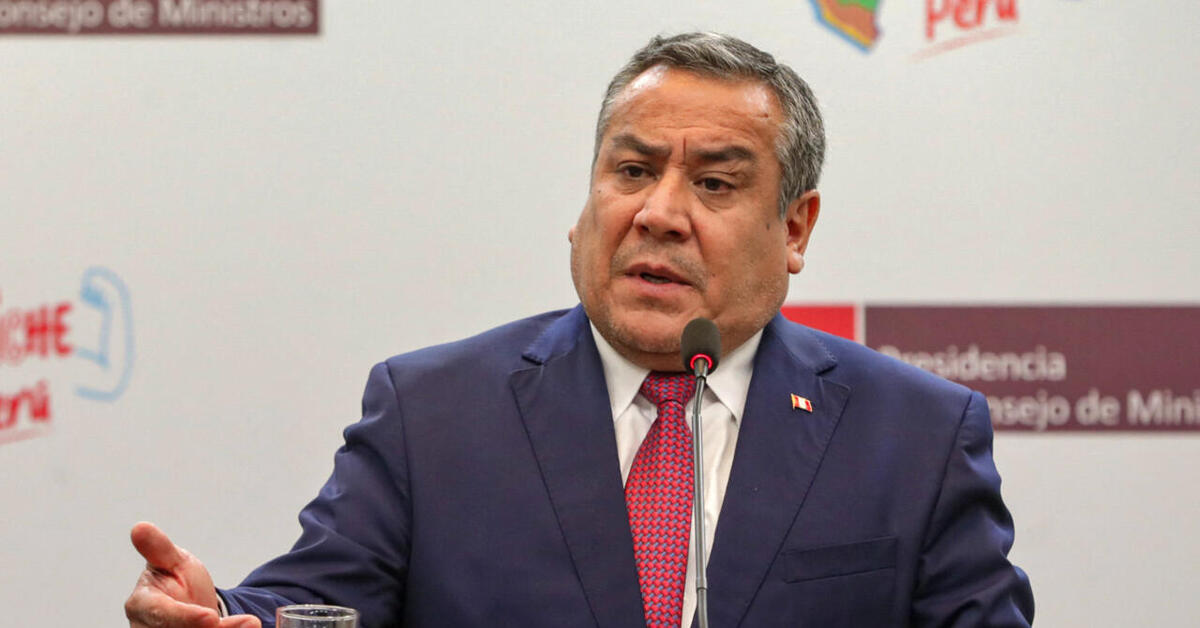 Peru Başbakanı Adrianzen Görevden İstifa Etti