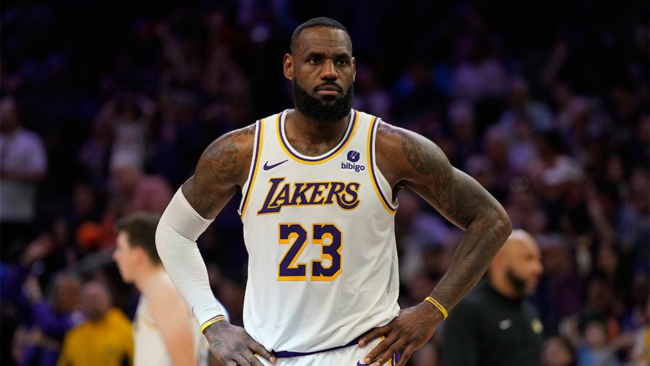 LeBron James, 40 Yaşında Yeni ve Değerli Bir Sözleşmeyle Kariyerine Devam Ediyor