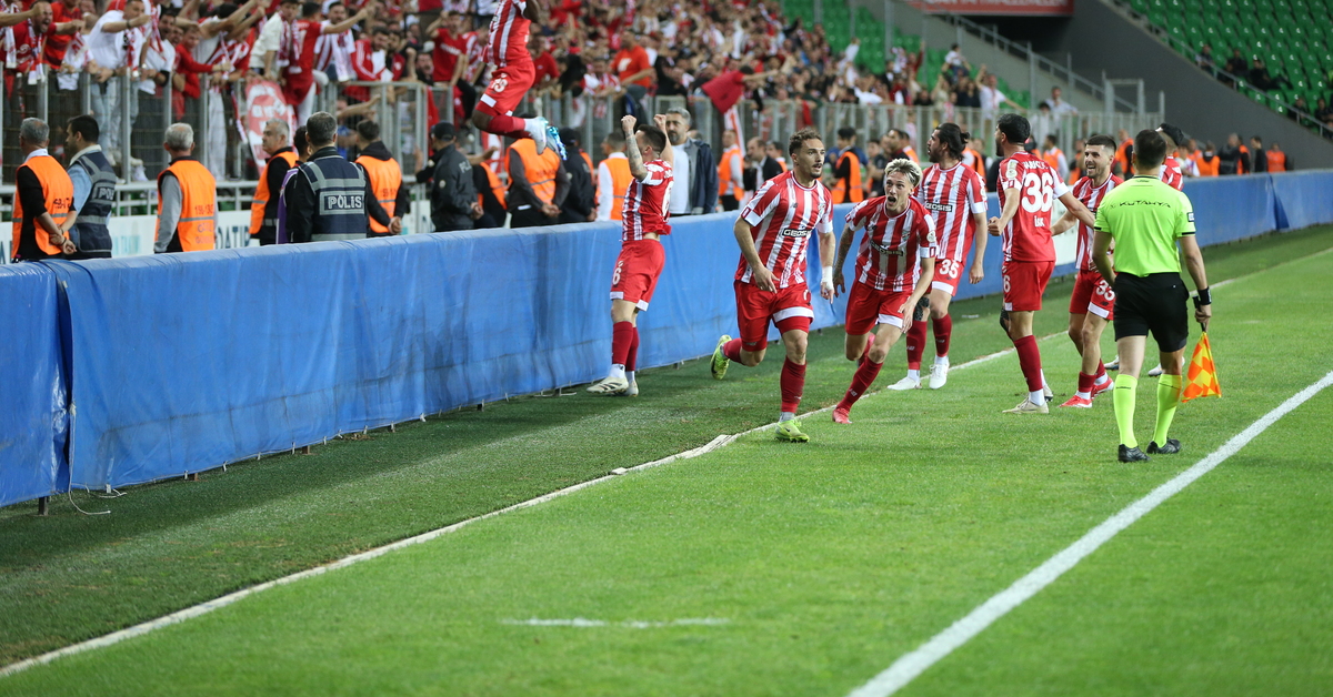 Bandırmaspor, Boluspor'u Deplasmanda Farklı Mağlup Etti