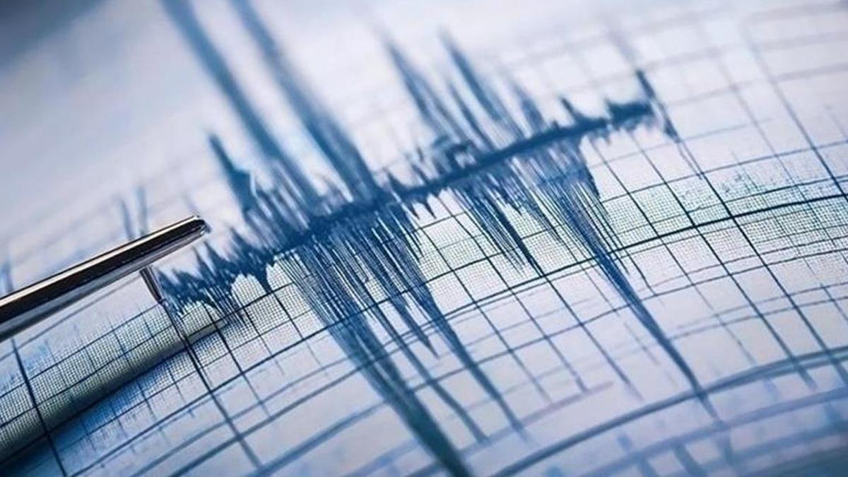 İstanbul'da 4 Büyüklüğünde Deprem!