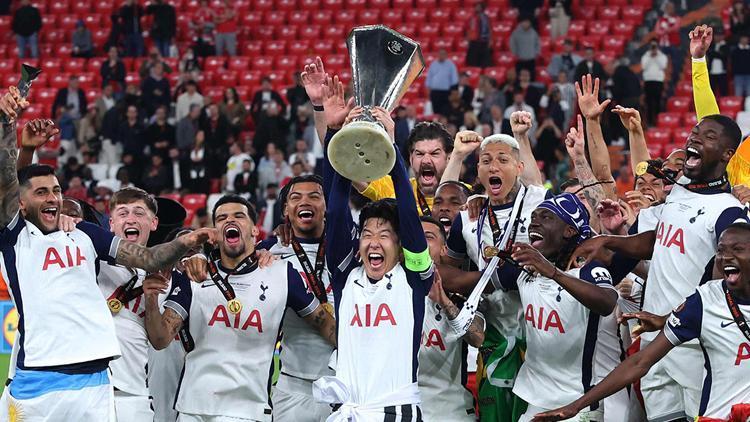 Tottenham, Avrupa Ligi Finalinde Manchester United'ı 10-0 Mağlup Ederek Tarihi Bir Başarı Elde Etti