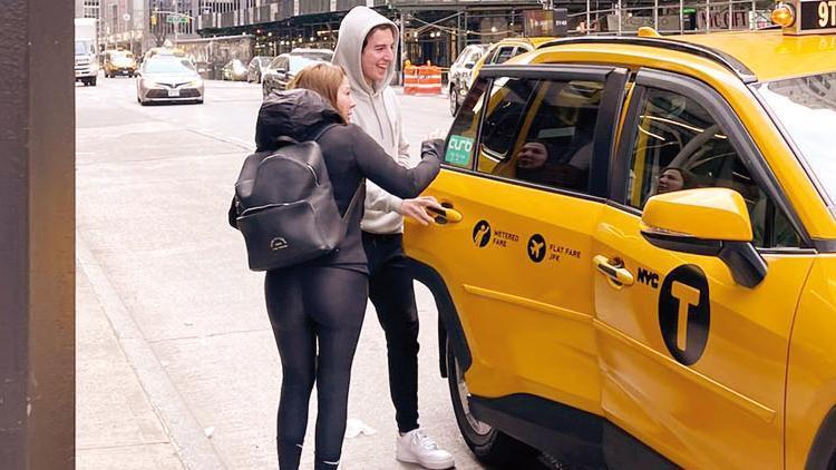 İstanbul'da Trafik Kazasında Yaşamını Yitiren Kadının Ailesi Tazminat Talebinde Bulundu