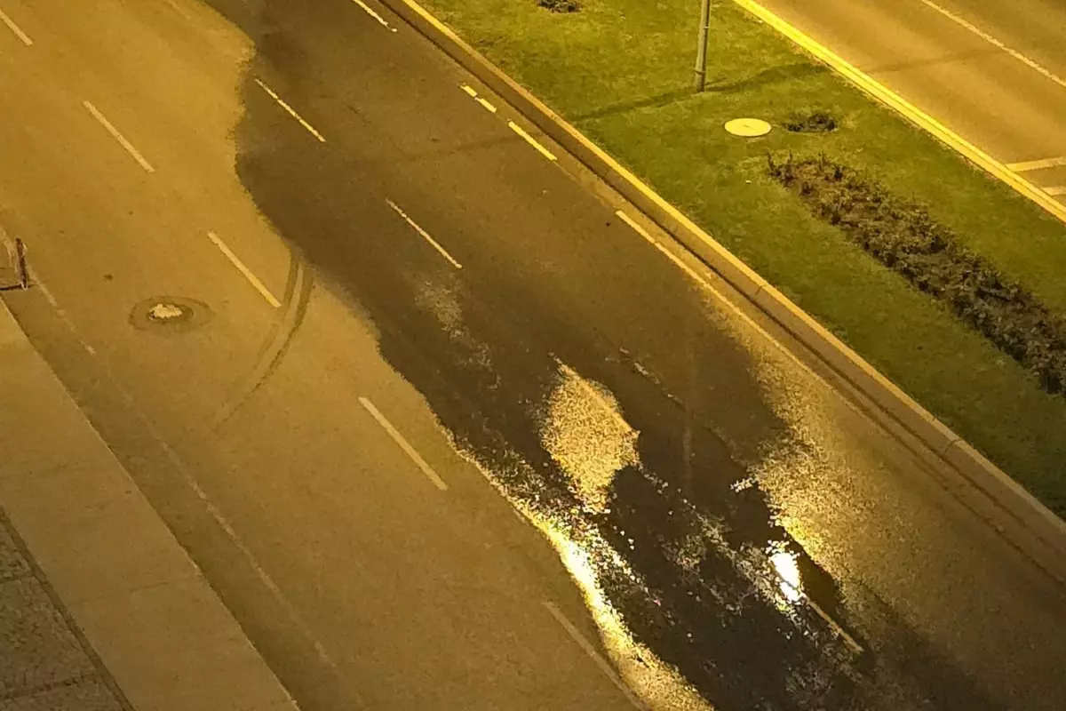 Pendik'te Su İsrafı Günlerdir Devam Ediyor: İBB ve Pendik Belediyesi Arasında Sorumluluk Kavgası