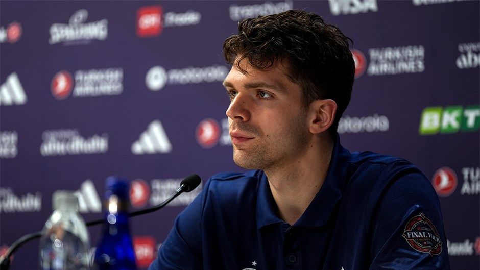 Fenerbahçe EuroLeague Finali Öncesi Tarık Biberovic'in Tespih Detayı Dikkat Çekti