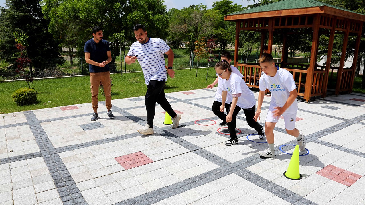 Konya Yarı Maratonu'nda Engelleri Aşan Kalpler