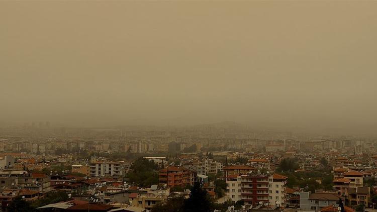 Toz Taşınımı Alarmı: Meteoroloji Yurt Genelinde Uyarı Verildi