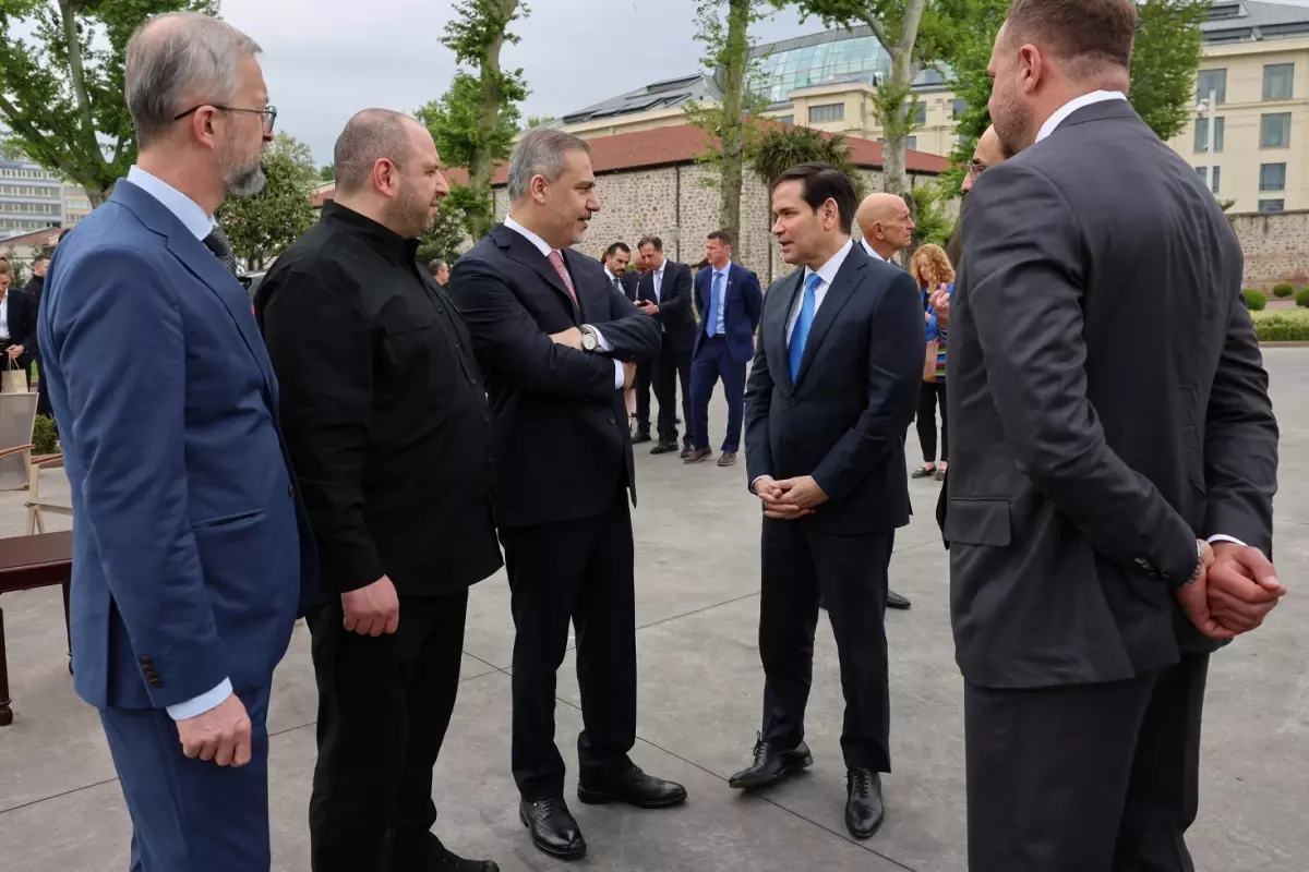 İstanbul'da Kritik Barış Müzakereleri Başladı