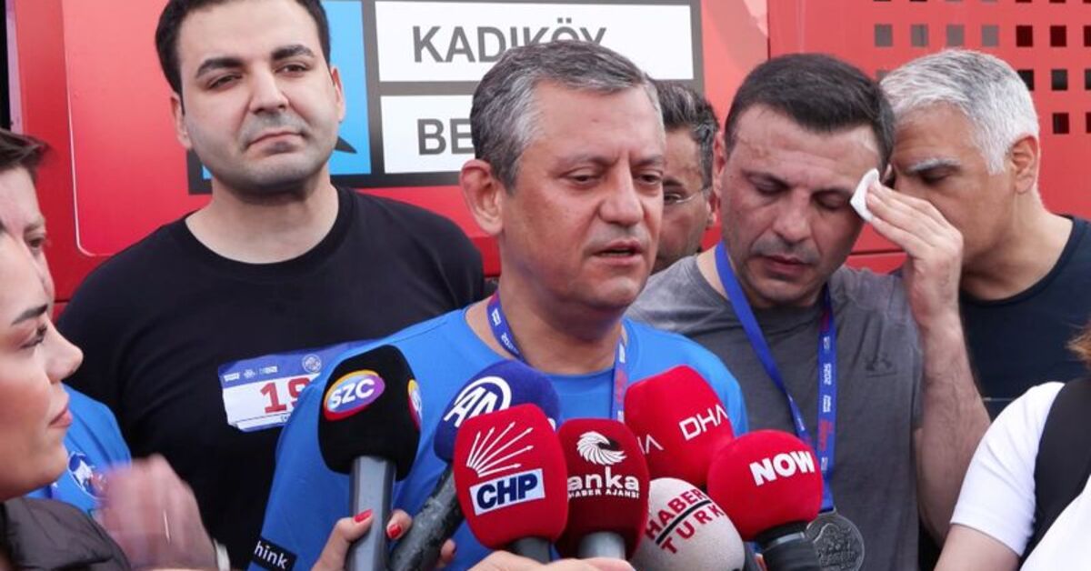 CHP Genel Başkanı Özgür Özel Kadıköy Halk Koşusu'na Katıldı