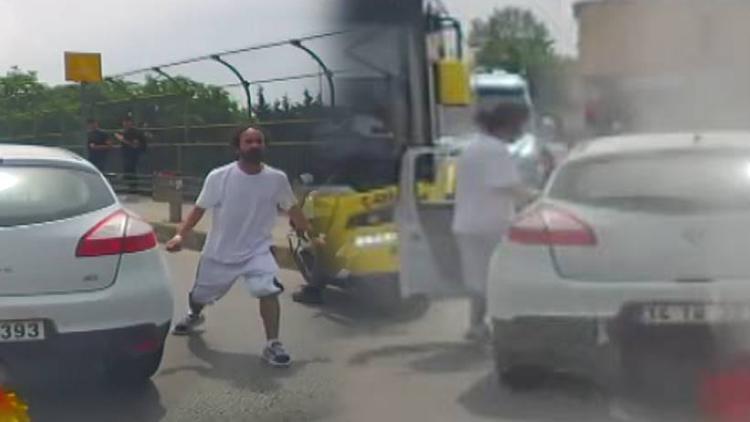 İstanbul'da Trafik Tartışması Bıçaklı Saldırıya Dönüştü