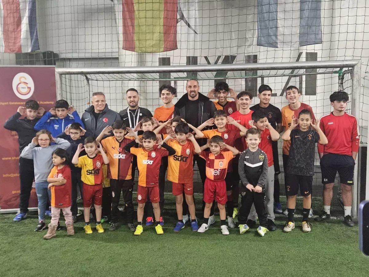 Galatasaray Futbol Okulu Berlin'de Açıldı: Türk Gençlerine Hizmet Vurgusu
