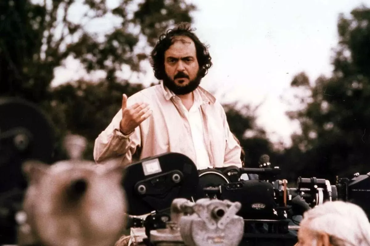 Stanley Kubrick'in 14 Yıl Yaşadığı İngiliz Evi 9 Milyon Dolara Satışa Çıkarıldı