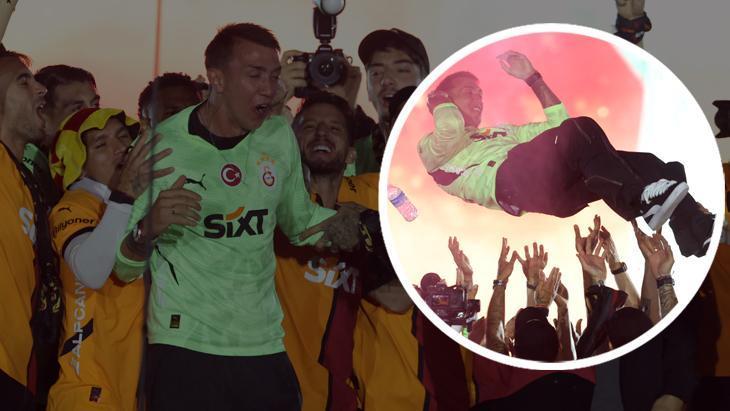 Galatasaray'da Muslera'ya Duygusal Şampiyonluk Kutlaması