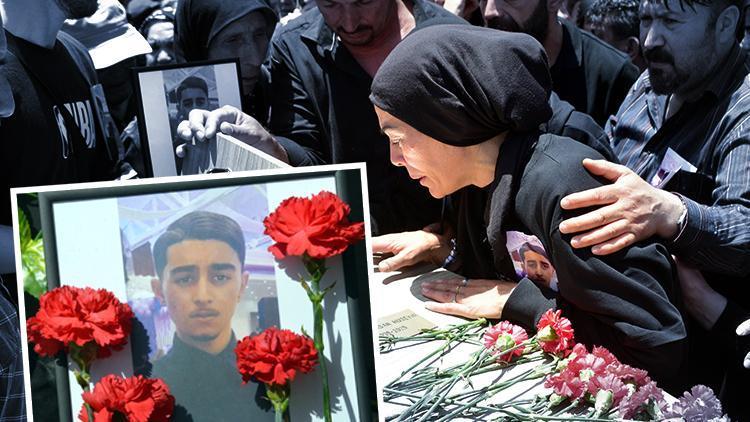 Fransa'da Baltayla Öldürülen 17 Yaşındaki Hasan Horoz Toprağa Verildi